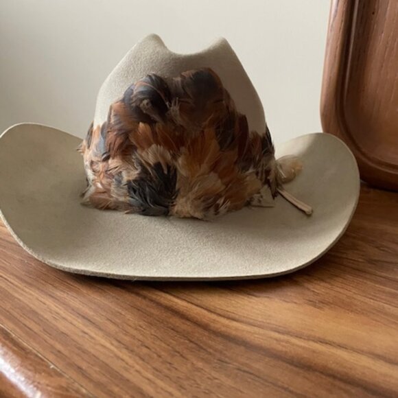 Biltmore VTG Felt Cowboy Hat-Silver Buckle-Authentic feather band-mde n Canada - Picture 13 of 13